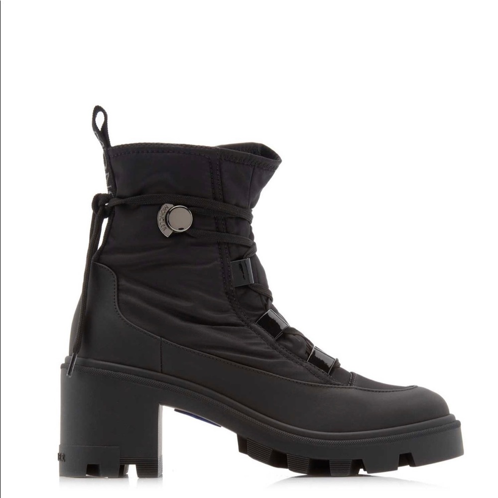 Moncler
Cheryne Leather Lug-Sole Boots